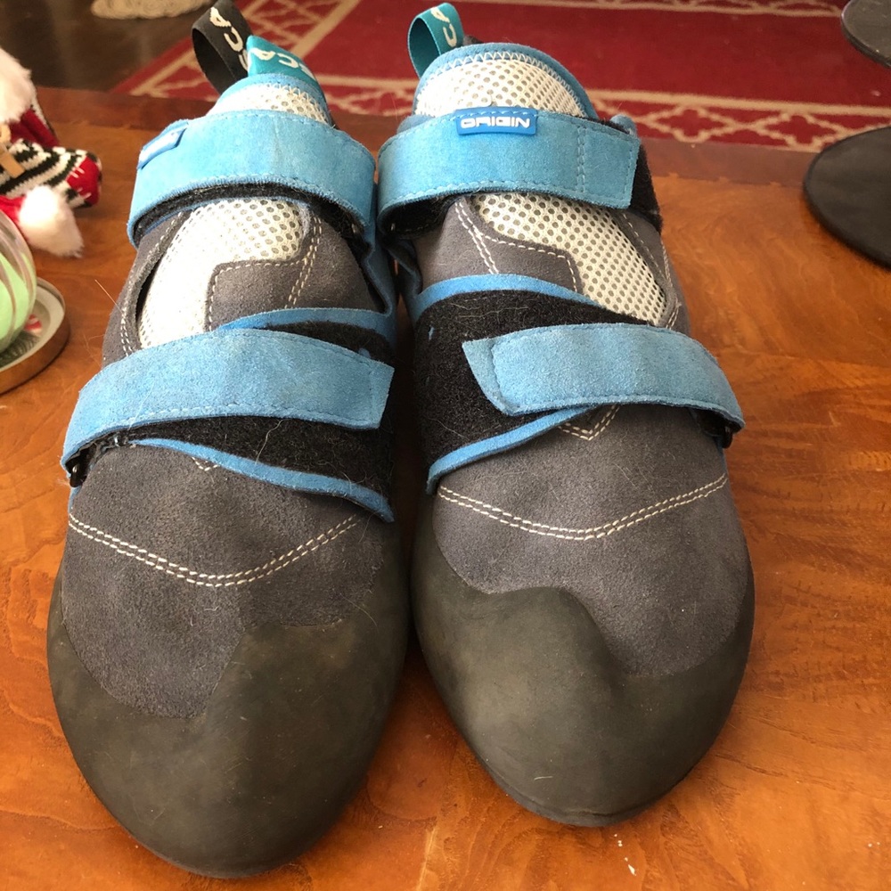 Scarpa Rock climbing shoes - Men’s 13